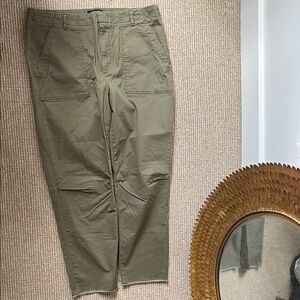 Banana Republic Women's Olive Cargo Pants